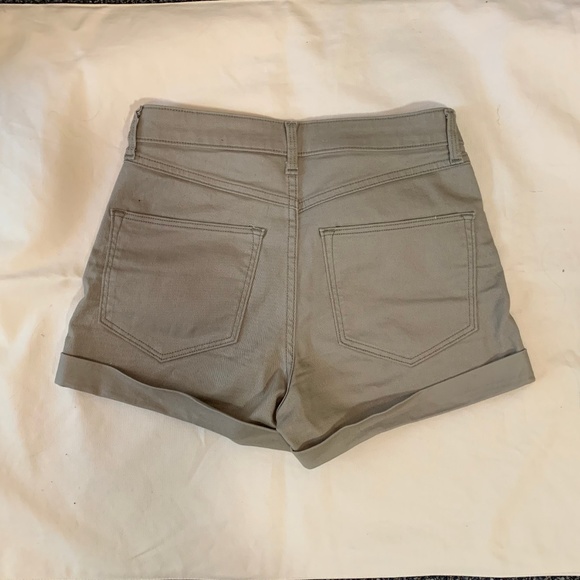 Green Shorts FINAL PRICE - Picture 2 of 8